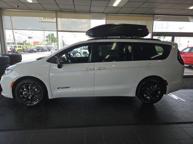2025 Chrysler Pacifica PACIFICA SELECT