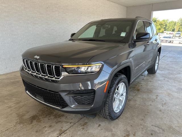 2025 Jeep Grand Cherokee GRAND CHEROKEE LAREDO X 4X4 2025 Jeep Grand Cherokee GRAND CHEROKEE LAREDO X 4X4