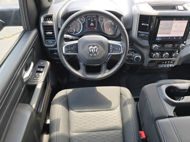 2025 RAM Ram 1500 RAM 1500 TRADESMAN CREW CAB 4X4 57 BOX