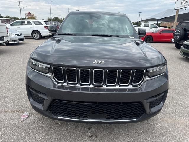 2025 Jeep Grand Cherokee GRAND CHEROKEE LAREDO 4X2
