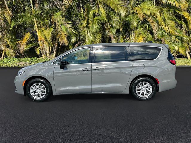 2025 Chrysler Pacifica PACIFICA SELECT