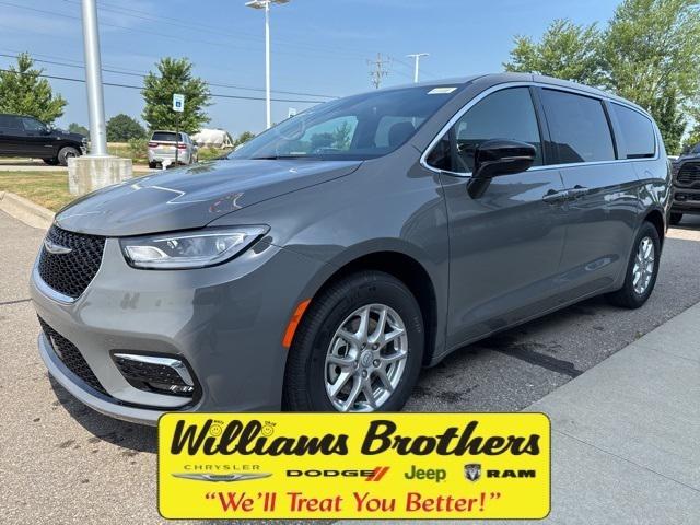 2025 Chrysler Pacifica PACIFICA SELECT