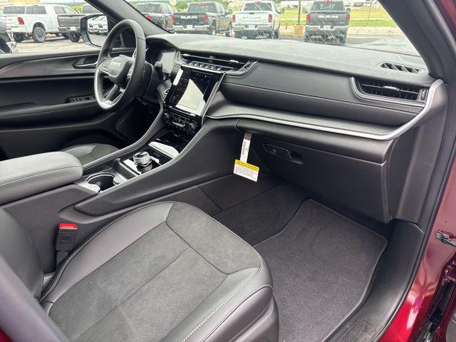 2025 Jeep Grand Cherokee Altitude X 4x4