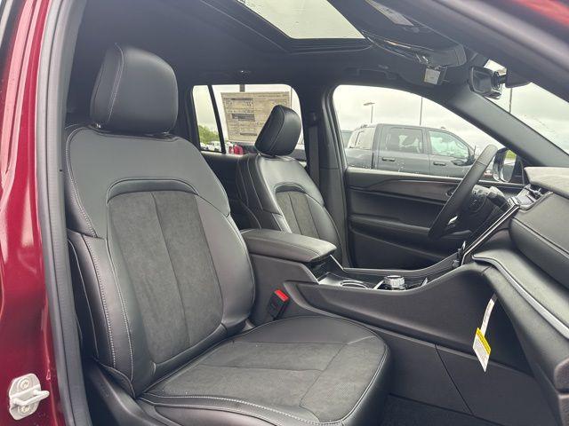 2025 Jeep Grand Cherokee Altitude X 4x4