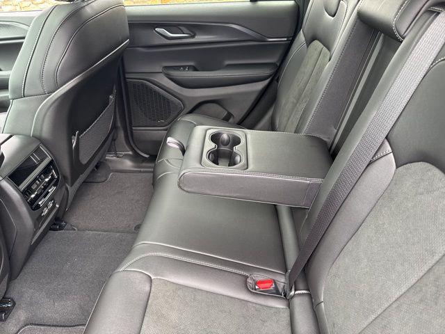 2025 Jeep Grand Cherokee Altitude X 4x4