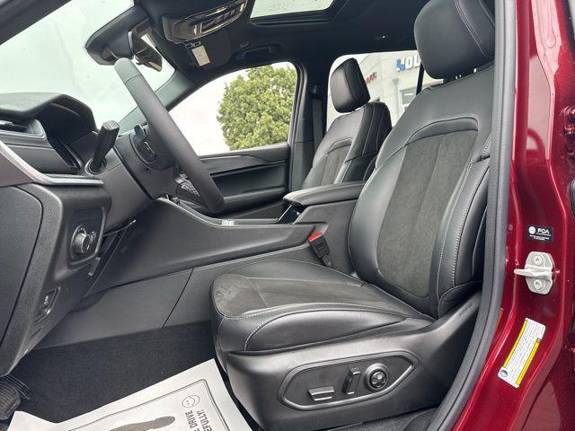 2025 Jeep Grand Cherokee Altitude X 4x4