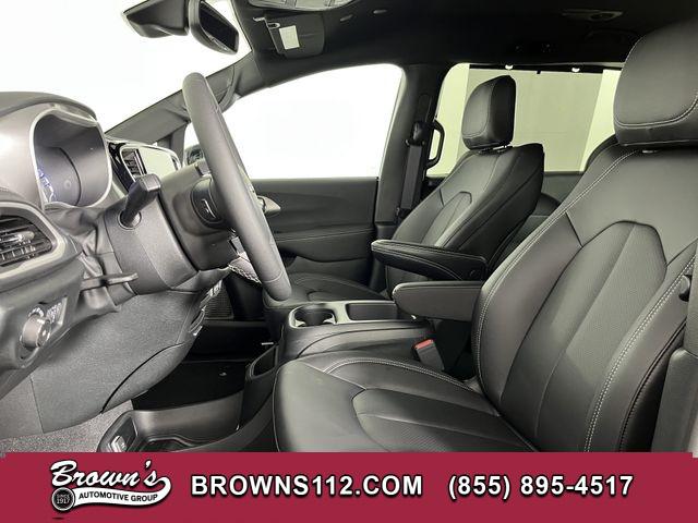2025 Chrysler Pacifica PACIFICA SELECT