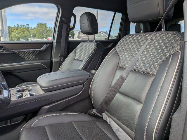 2024 GMC Acadia AWD Denali