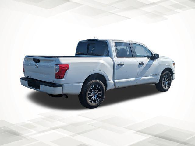 2022 Nissan TITAN Crew Cab SV 4x2