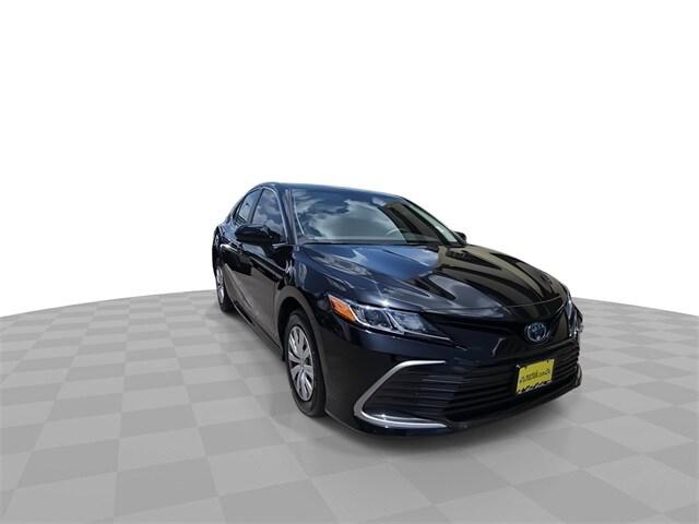 2022 Toyota Camry LE Hybrid