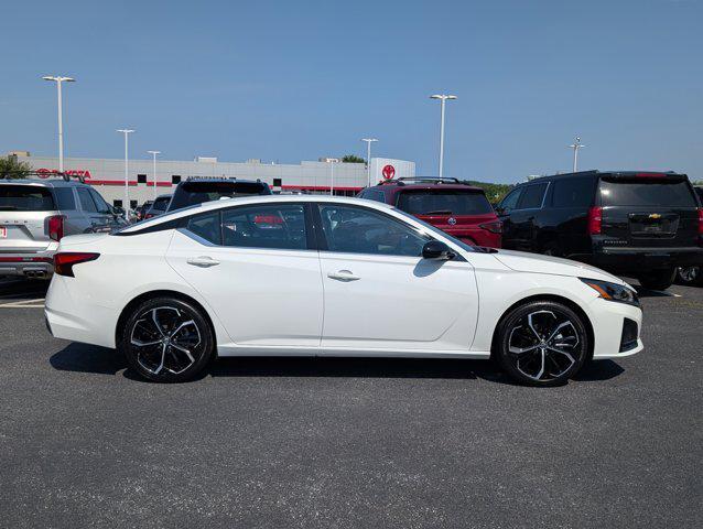 2023 Nissan Altima SR FWD