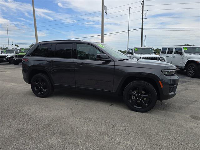 2025 Jeep Grand Cherokee GRAND CHEROKEE ALTITUDE 4X2