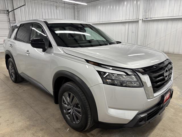2024 Nissan Pathfinder S FWD