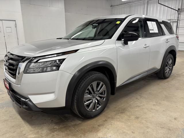2024 Nissan Pathfinder S FWD