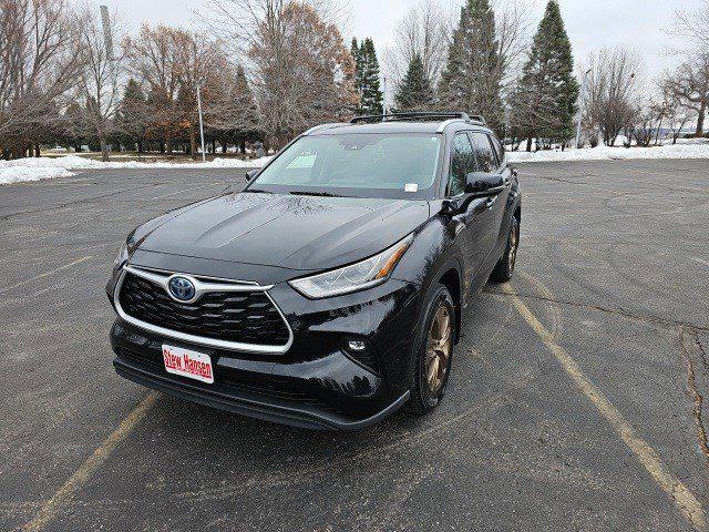 2022 Toyota Highlander Hybrid XLE Bronze Edition
