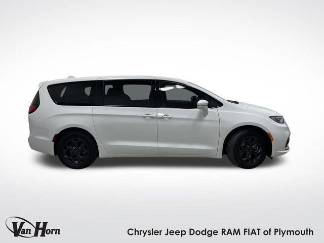 2022 Chrysler Pacifica Hybrid Touring L