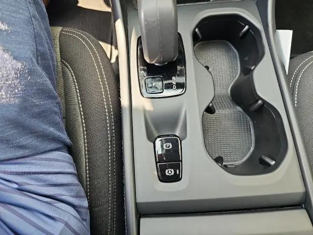 2024 Volvo XC40 Core