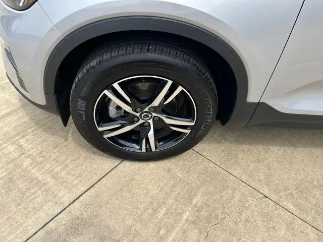 2024 Volvo XC40 Core