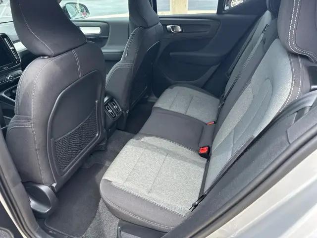 2024 Volvo XC40 Core