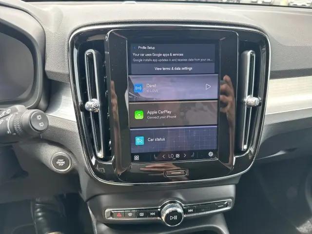 2024 Volvo XC40 Core