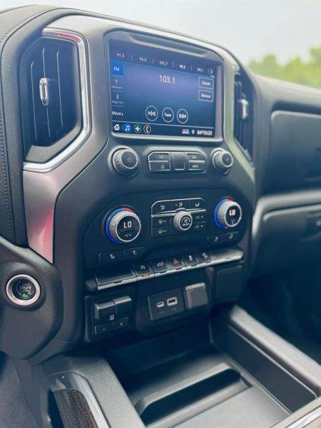 2021 Chevrolet Silverado 1500 4WD Crew Cab Short Bed RST