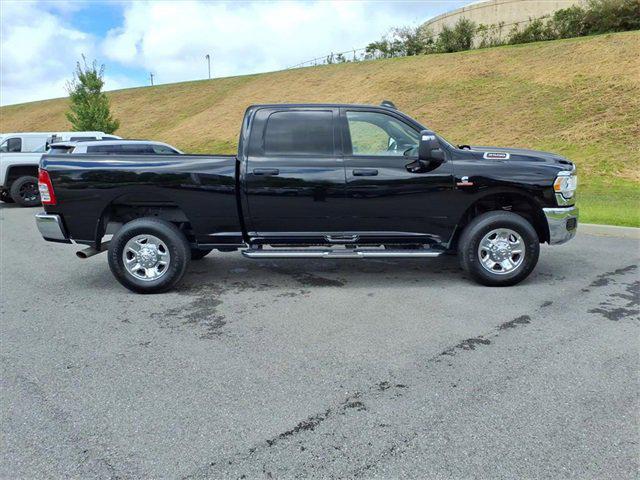 2024 RAM 2500 Tradesman Crew Cab 4x4 64 Box