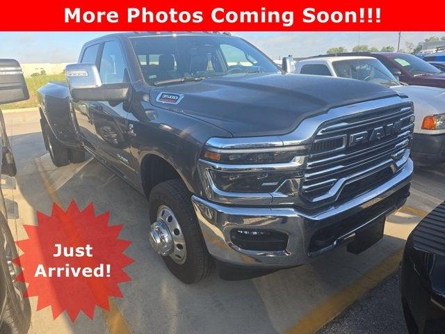 2025 RAM 3500 Laramie Crew Cab 4x4 8 Box
