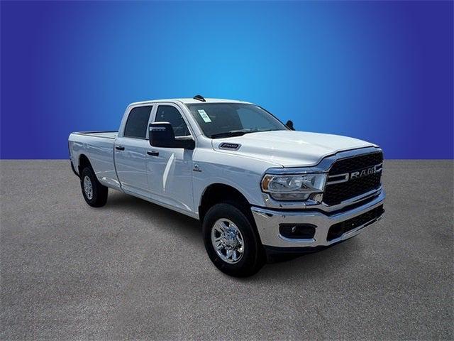 2023 RAM 2500 Tradesman Crew Cab 4x4 8 Box