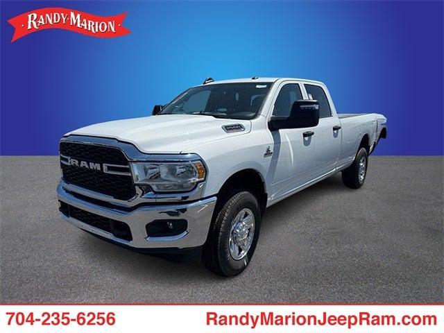2023 RAM 2500 Tradesman Crew Cab 4x4 8 Box