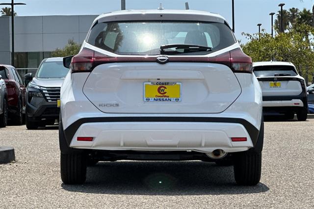 2025 Nissan Kicks S