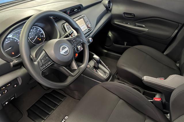 2025 Nissan Kicks S
