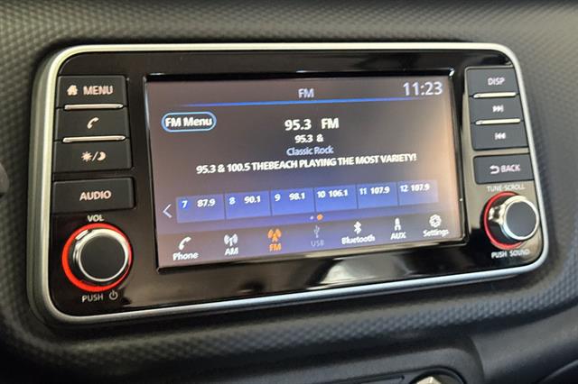 2025 Nissan Kicks S