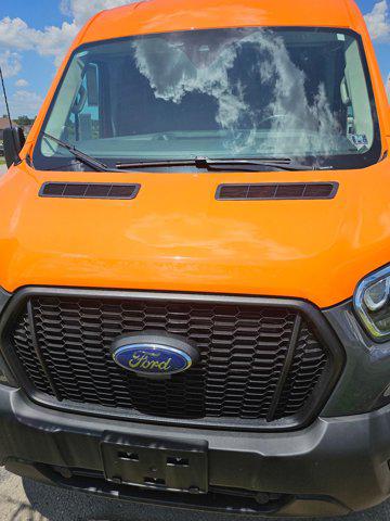 2023 Ford Transit Cargo Van T-250 148" Med Rf 9070 GVWR RWD