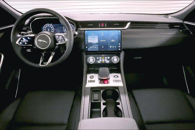 2025 Jaguar F-PACE P250 R-Dynamic S