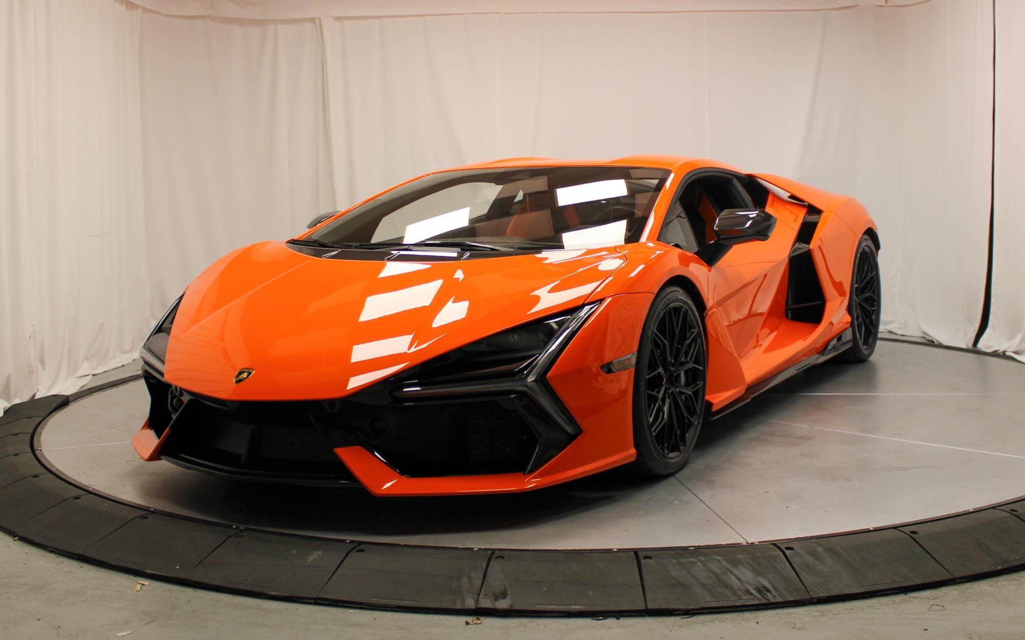 /2024 Lamborghini Revuelto