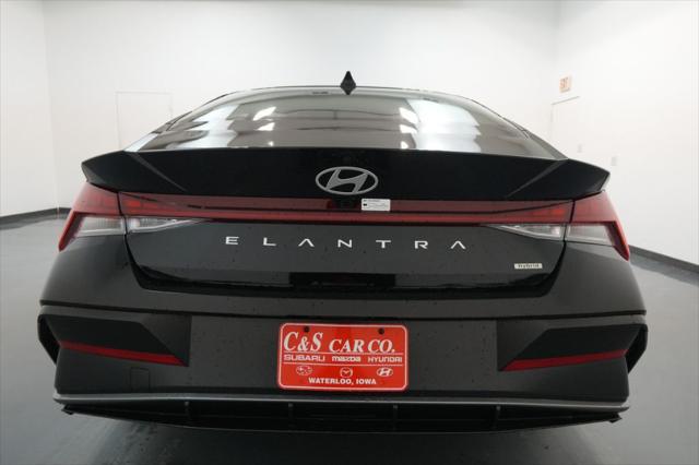 2025 Hyundai Elantra Hybrid Limited