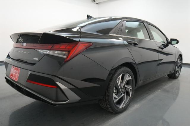 2025 Hyundai Elantra Hybrid Limited