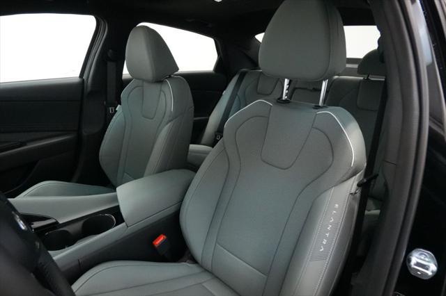 2025 Hyundai Elantra Hybrid Limited