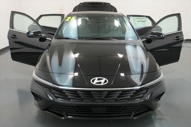 2025 Hyundai Elantra Hybrid Limited