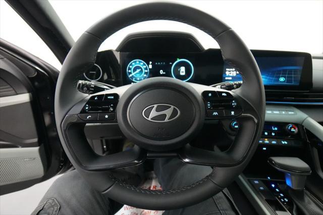 2025 Hyundai Elantra Hybrid Limited