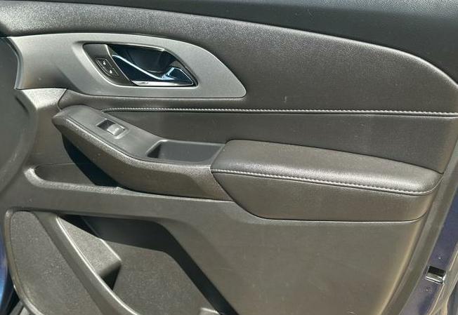 2022 Chevrolet Traverse AWD LT Cloth
