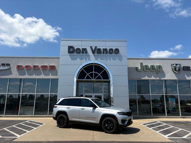 2025 Jeep Grand Cherokee GRAND CHEROKEE LIMITED 4X4 2025 Jeep Grand Cherokee GRAND CHEROKEE LIMITED 4X4