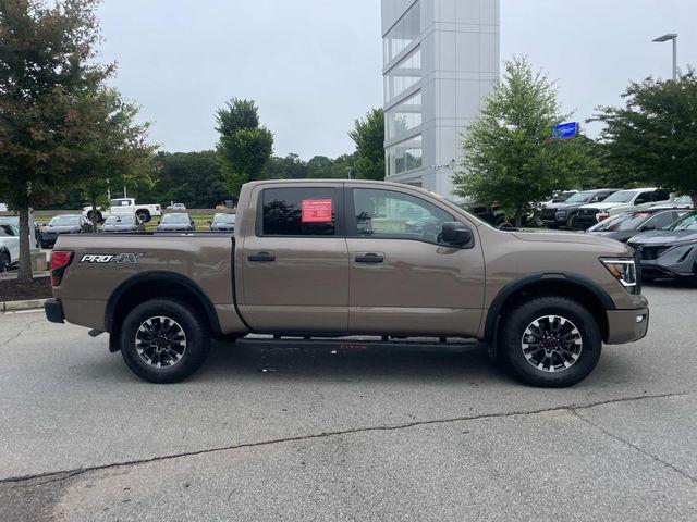 2024 Nissan TITAN Crew Cab PRO-4X 4x4