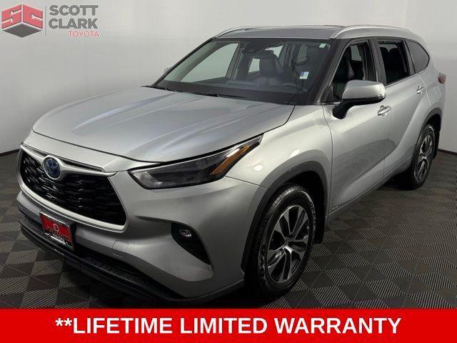 2022 Toyota Highlander Hybrid XLE