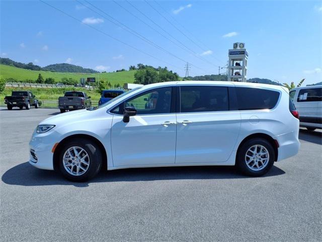2024 Chrysler Pacifica Touring
