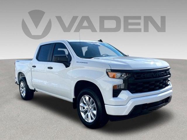 2025 Chevrolet Silverado 1500 4WD Crew Cab Short Bed Custom