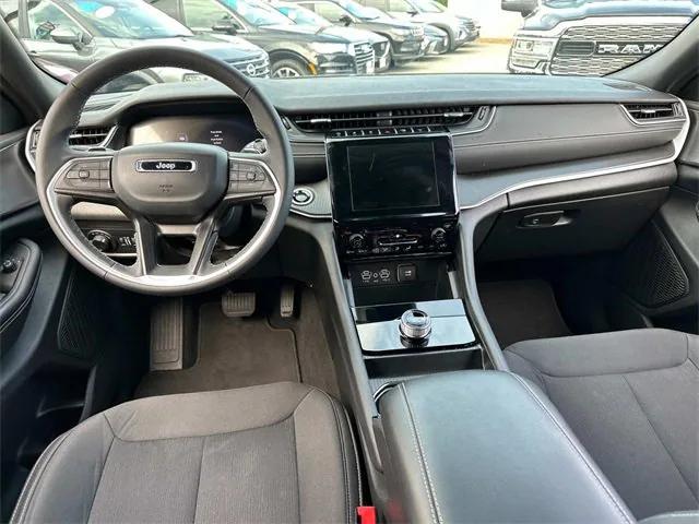 2024 Jeep Grand Cherokee Laredo 4x4