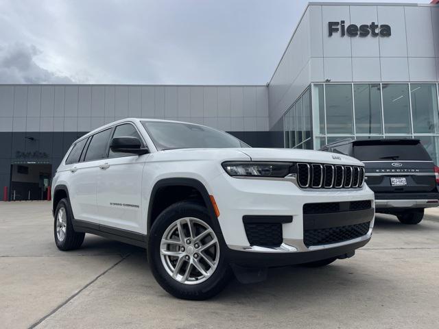 2023 Jeep Grand Cherokee L Laredo 4x2