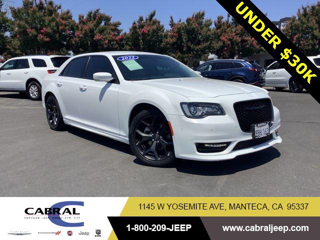 2022 Chrysler 300 Touring L