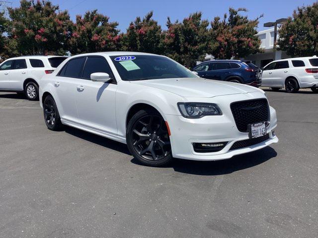 2022 Chrysler 300 Touring L